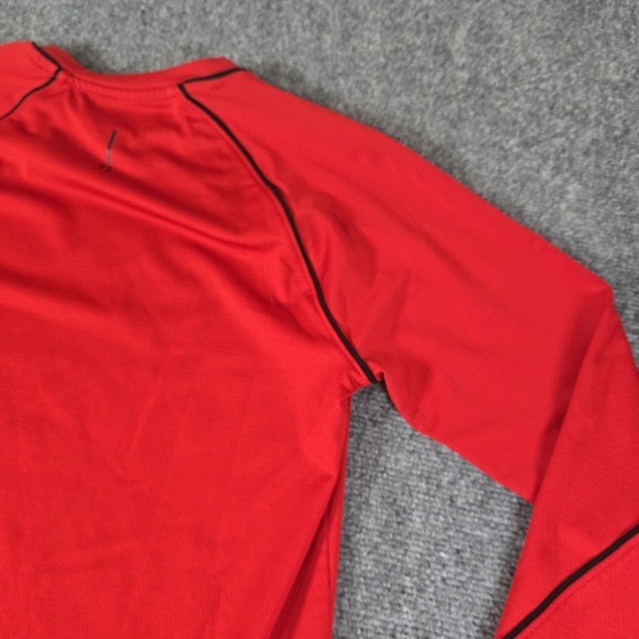 Sports Illustrated Red Long Sleeve Athletic T Shirt Mens Size S Moisture Wicking - Picture 12 of 13